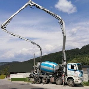 foto pumi 28m/9m3 concrete pump+ mix CIFA 8x4 Scania