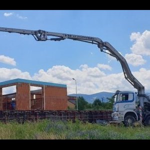 foto pumi 28m/9m3 concrete pump+ mix CIFA 8x4 Scania