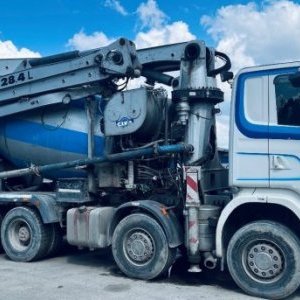 foto pumi 28m/9m3 concrete pump+ mix CIFA 8x4 Scania